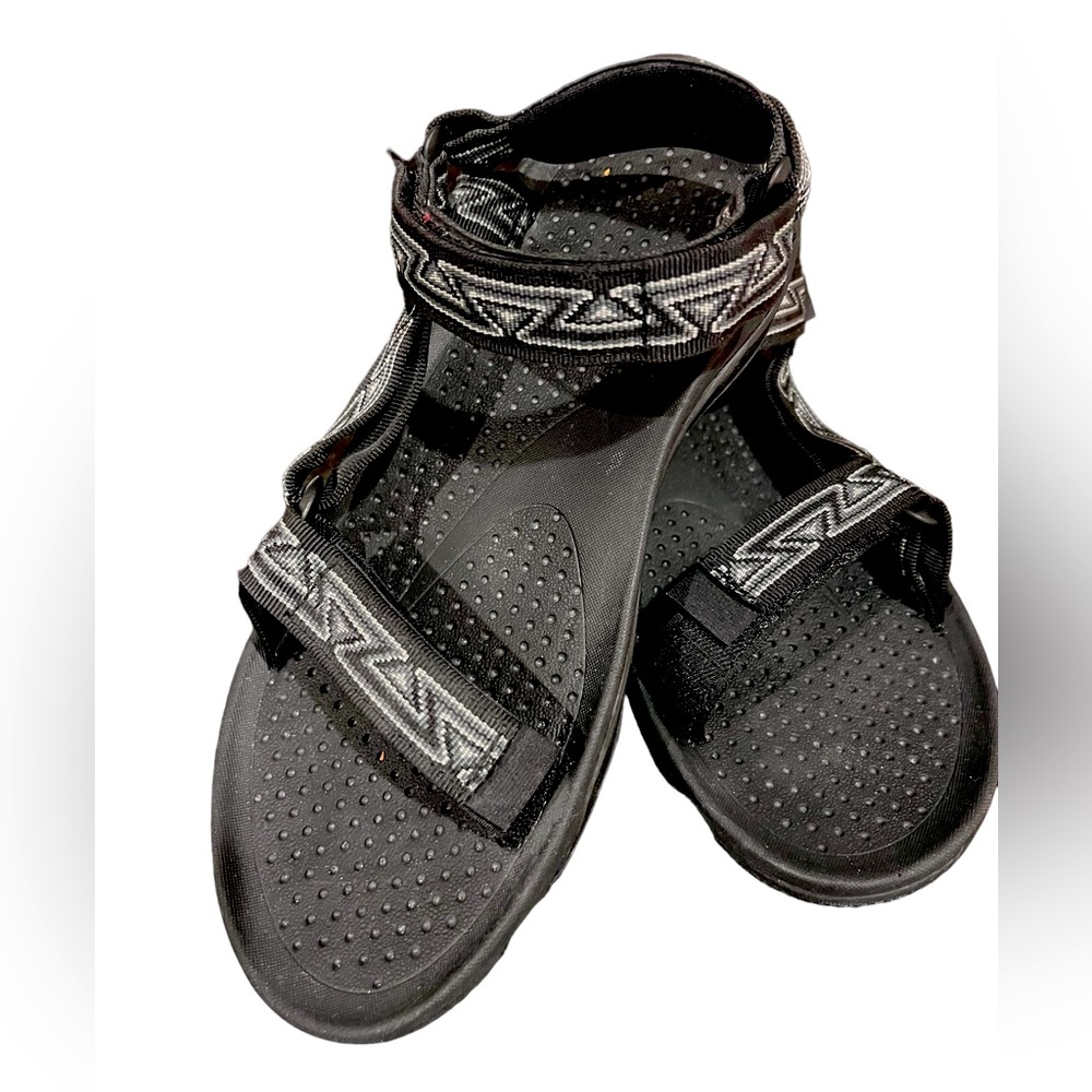 Teva Men’s Hurricane 6502 in Black and Gray Size 11 Like New